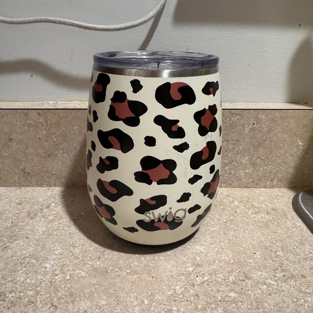 Swig Leopard Print Tumbler - Cream and Black